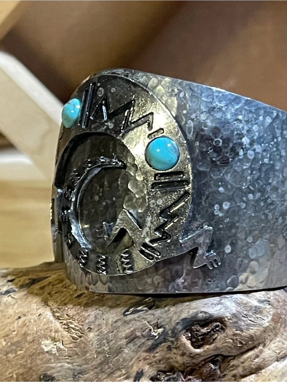 50g Handcrafted Southwest- Style Gecko Motif Wide Cuff Bracelet